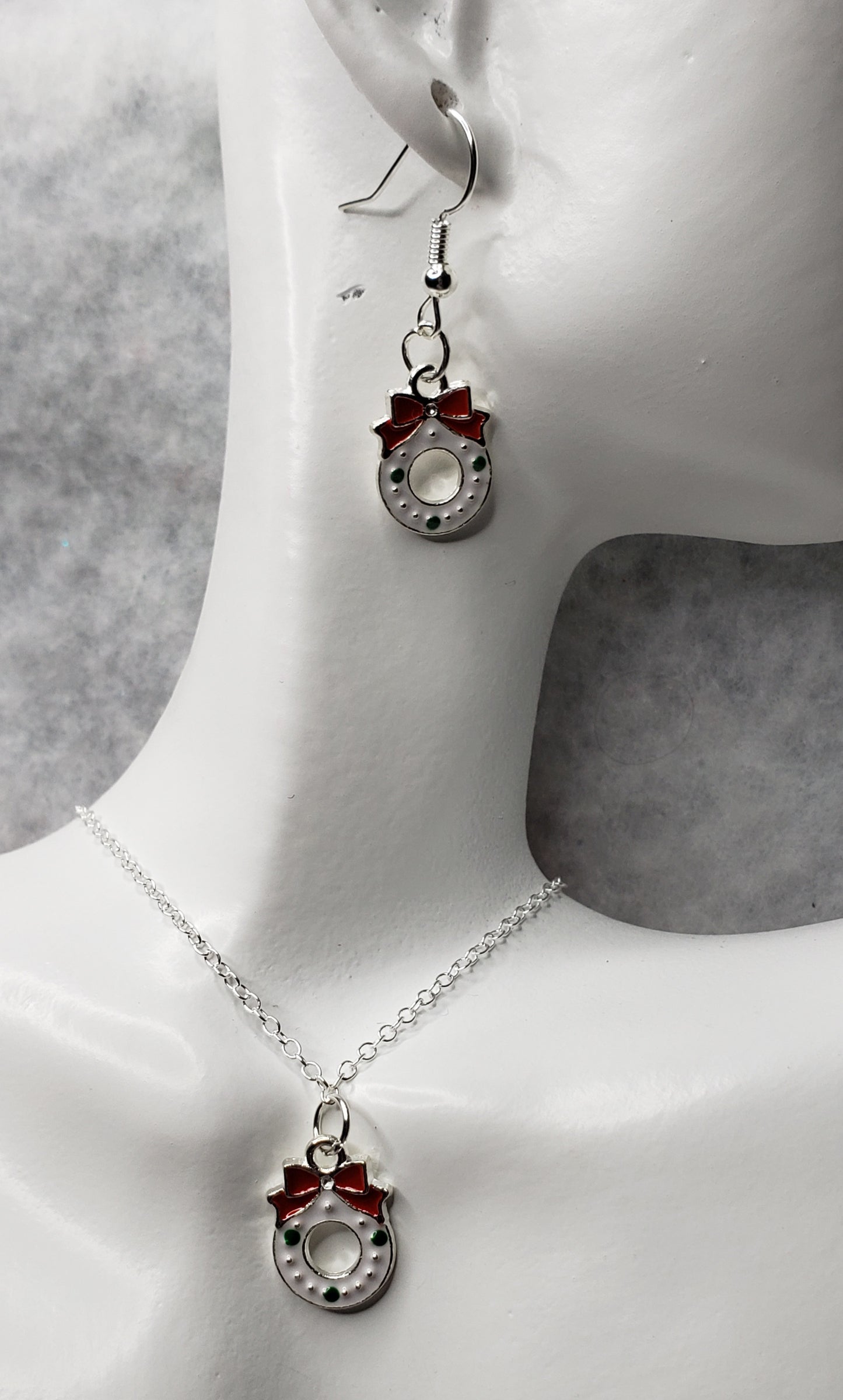 Christmas Earring and Necklace set (On a Silver Plated 18 Inch chain link)